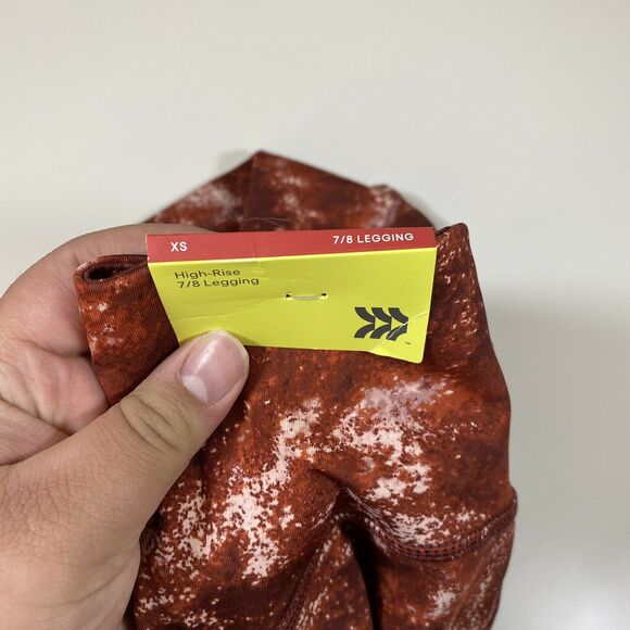 All in Motion Red Galaxy Print High-Rise 7/8 Leggings 25" Size XS - Picture 6 of 6